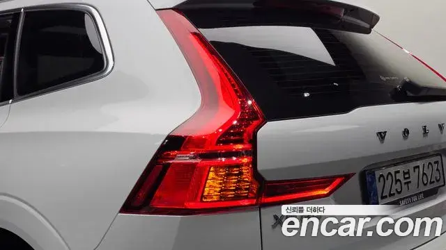Volvo XC60 2025 — Photo 10/34