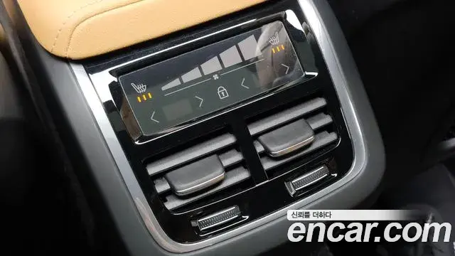Volvo XC60 2025 — Photo 7/34