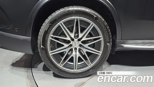 Mercedes-Benz GLC-Class 2025 — Photo 5/20