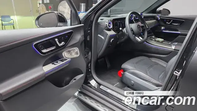 Mercedes-Benz GLC-Class 2025 — Photo 10/20