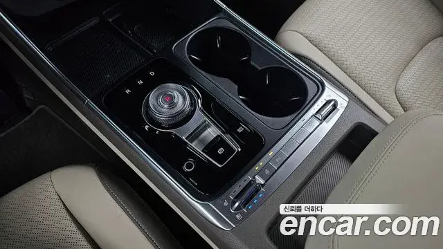 Kia Carnival 2025 — Photo 9/20