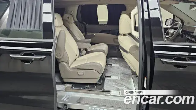 Kia Carnival 2025 — Photo 11/20