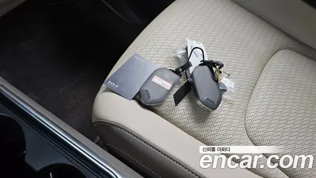 Kia Carnival 2025 — Photo 15/20