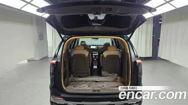 Kia Carnival 2025 — Photo 17/20