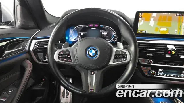 BMW 5 Series 2022 — Photo 13/20