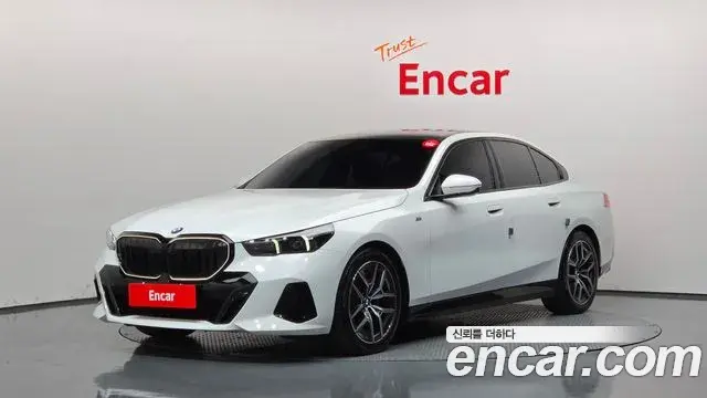 BMW 5 Series 2024 — Photo 1/20