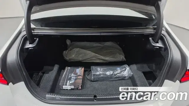 BMW 5 Series 2024 — Photo 19/20
