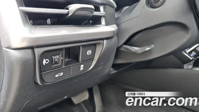 Hyundai Grandeur 2023 — Photo 18/20