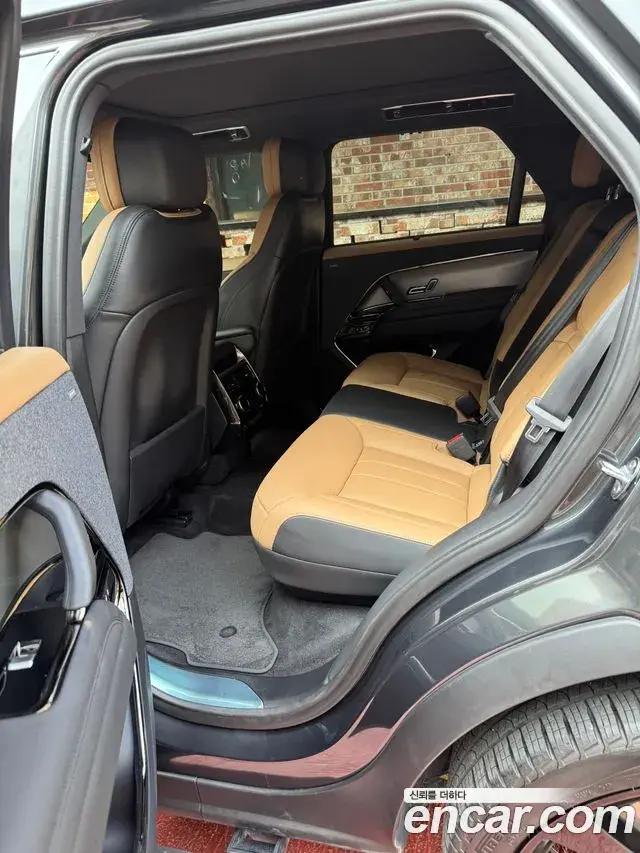 Land Rover Range Rover Sport 2023 — Photo 3/10