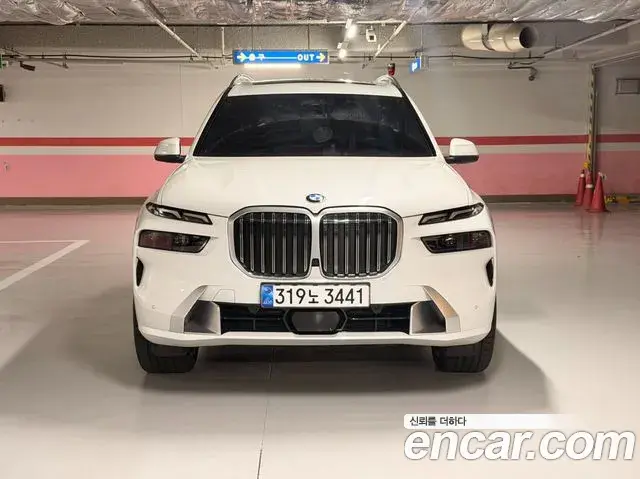 BMW X7 2024 — Photo 10/20