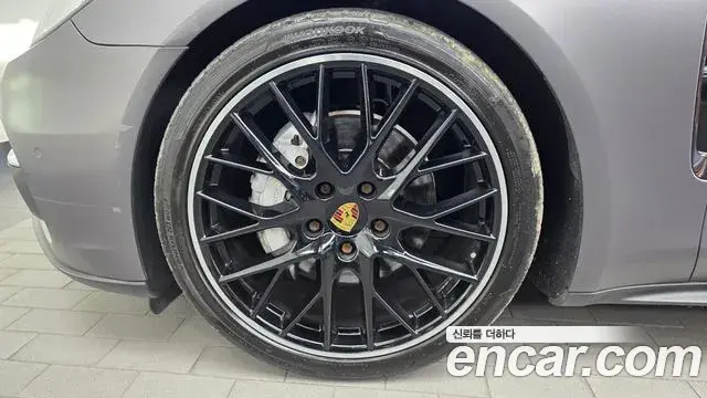 Porsche Panamera 2018 — Фото 5/20