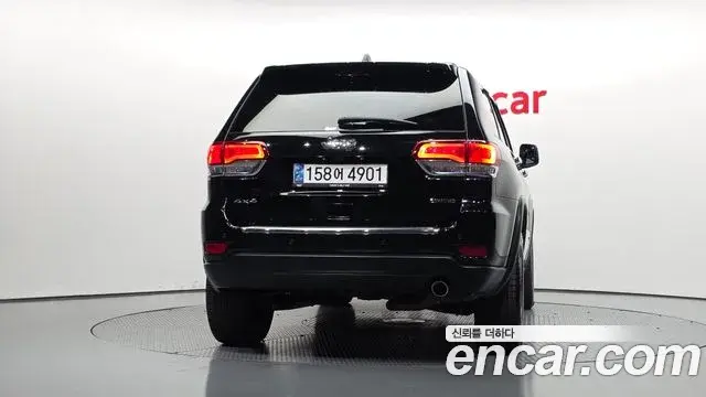 Jeep Grand Cherokee 2020 — Photo 4/20