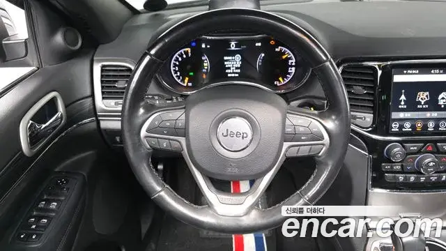 Jeep Grand Cherokee 2020 — Photo 13/20