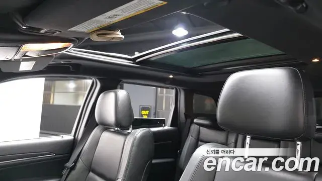 Jeep Grand Cherokee 2020 — Photo 19/20