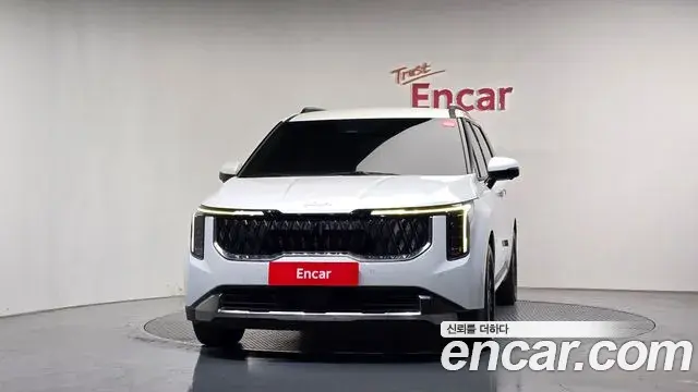 Kia Carnival 2023 — Photo 3/20