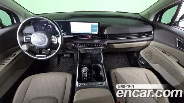 Kia Carnival 2023 — Photo 7/20