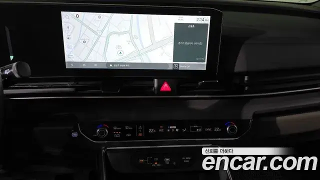 Kia Carnival 2023 — Photo 13/20