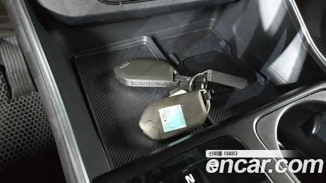 Kia Carnival 2023 — Photo 16/20