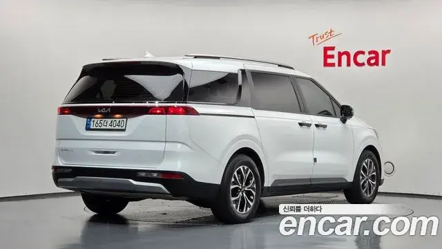 Kia Carnival 2022 — Photo 2/20