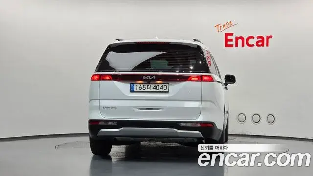 Kia Carnival 2022 — Photo 4/20