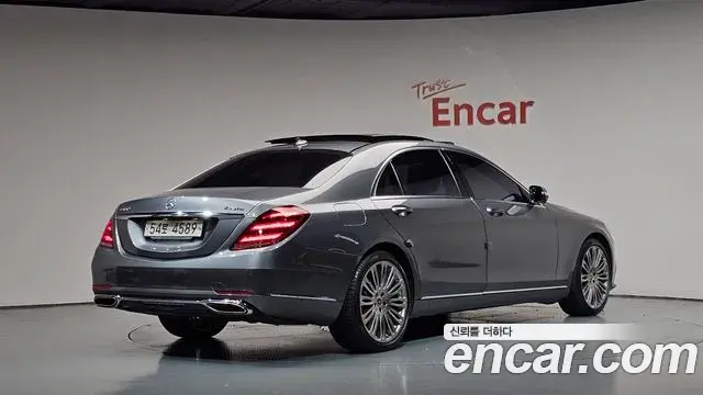 Mercedes-Benz S-Class 2018 — Photo 2/20