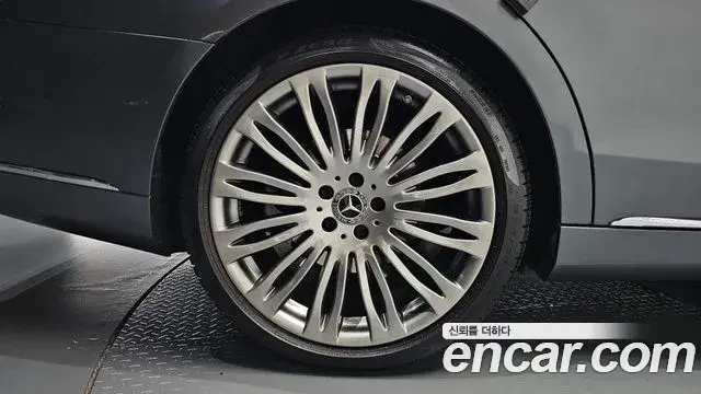 Mercedes-Benz S-Class 2018 — Photo 5/20