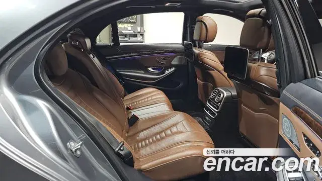 Mercedes-Benz S-Class 2018 — Photo 12/20