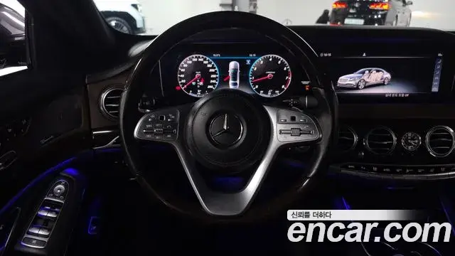 Mercedes-Benz S-Class 2018 — Photo 13/20