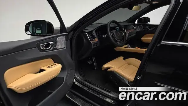 Volvo XC60 2024 — Şəkil 31/39