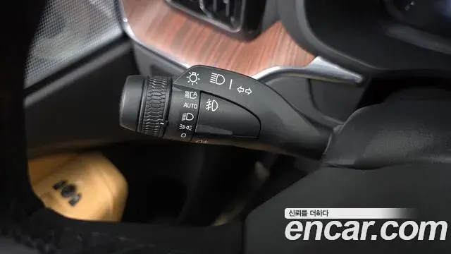 Volvo XC60 2024 — Şəkil 19/39