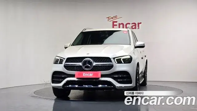 Mercedes-Benz GLE-Class 2019 — ფოტო 3/20