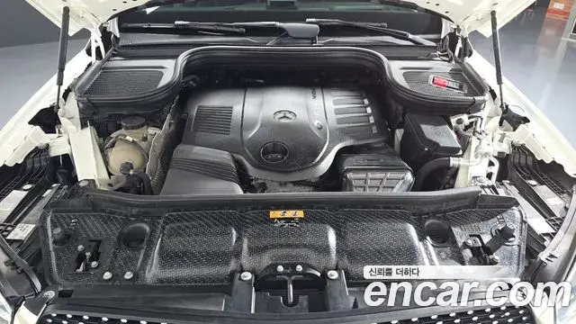 Mercedes-Benz GLE-Class 2019 — ფოტო 6/20