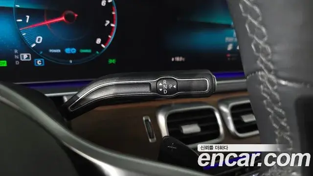 Mercedes-Benz GLE-Class 2019 — ფოტო 9/20