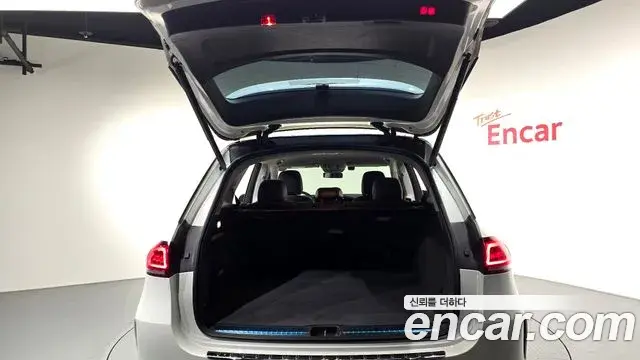 Mercedes-Benz GLE-Class 2019 — ფოტო 18/20