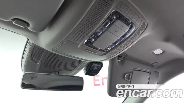 Mercedes-Benz GLE-Class 2019 — ფოტო 19/20