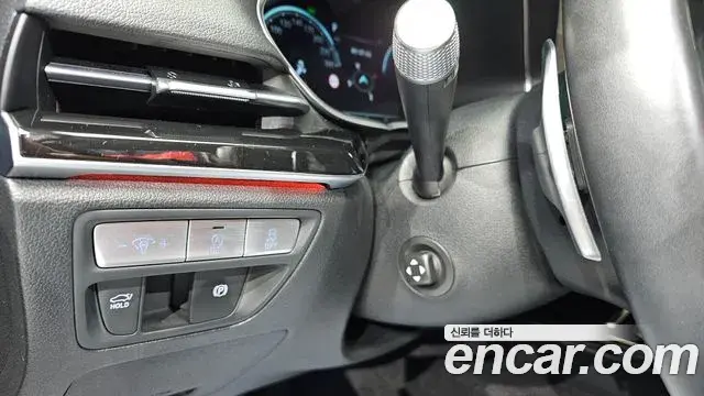 Genesis Electrified G80 2022 — Photo 14/20