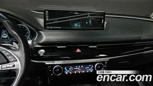 Genesis Electrified G80 2022 — Photo 16/20