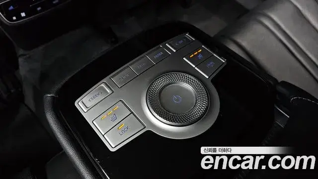 Genesis Electrified G80 2022 — Photo 19/20