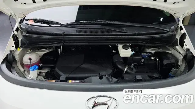 Hyundai Staria 2022 — Фото 6/20