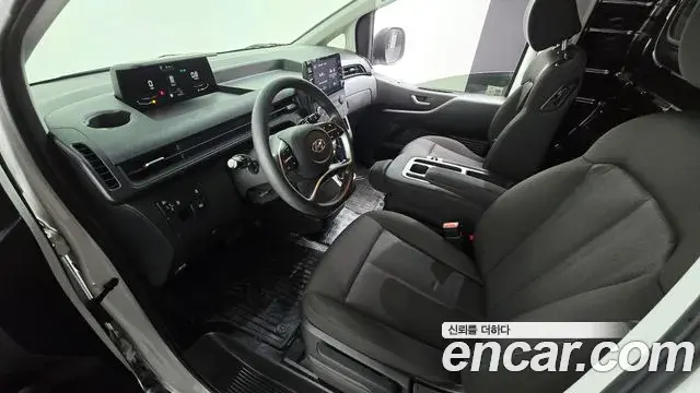 Hyundai Staria 2022 — Фото 7/20