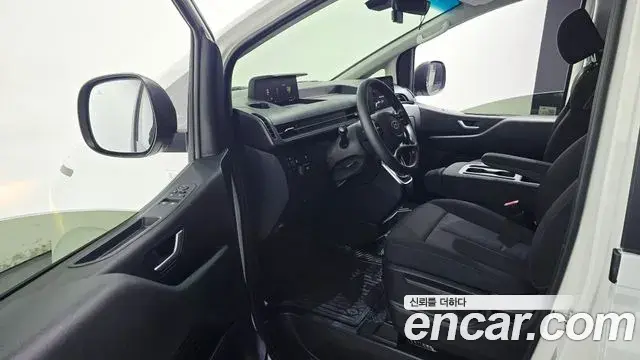 Hyundai Staria 2022 — Фото 10/20