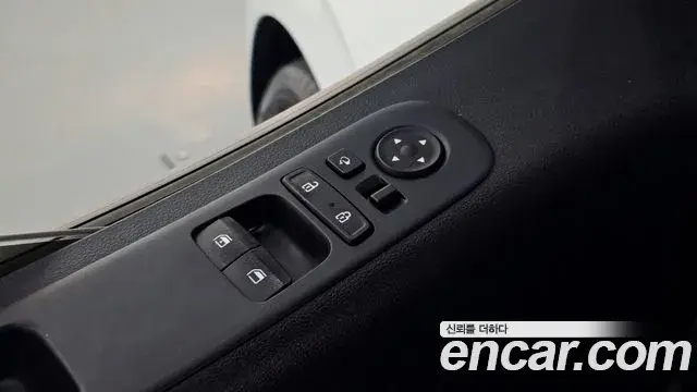 Hyundai Staria 2022 — Фото 15/20