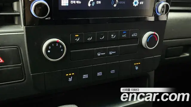 Hyundai Staria 2022 — Фото 18/20