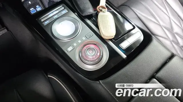 Genesis Electrified G80 2020 — Photo 9/20