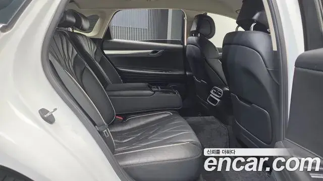 Genesis Electrified G80 2020 — Photo 12/20