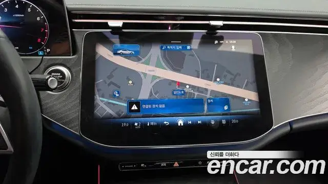Mercedes-Benz E-Class 2025 — Photo 13/20