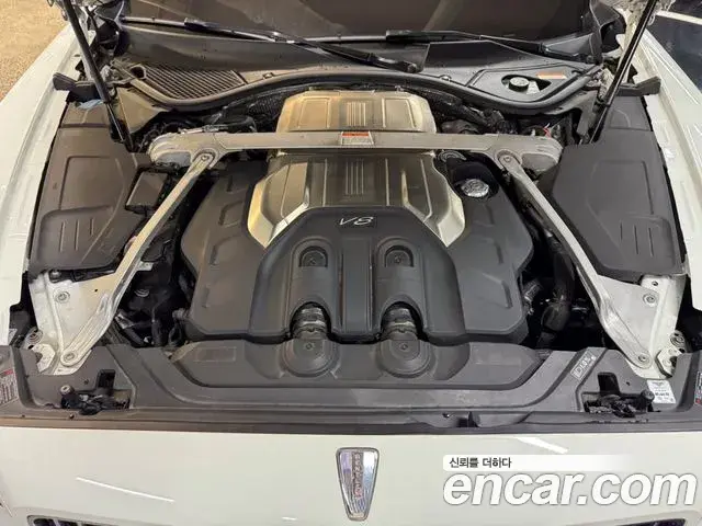 Bentley Flying Spur 2021 — ფოტო 18/20