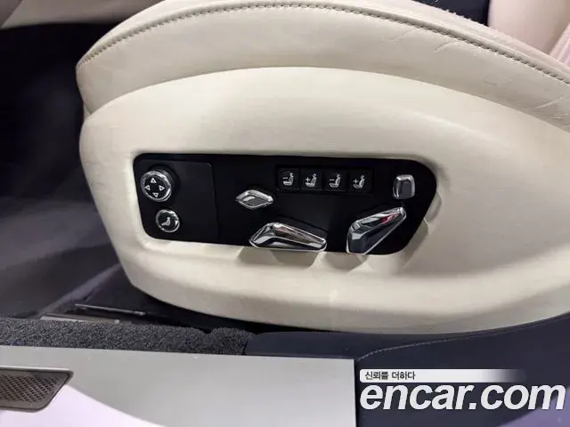 Bentley Flying Spur 2021 — ფოტო 20/20