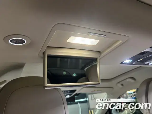 Bentley Flying Spur 2021 — ფოტო 7/20