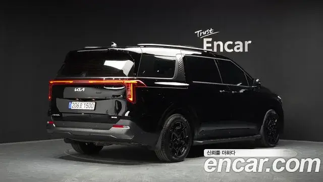 Kia Carnival 2025 — Photo 2/20